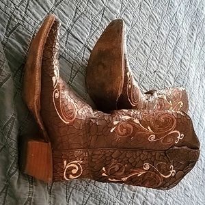 Circle G Snip Toe Cowboy Boots Sz 8
